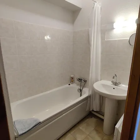 Oursblanc Apartment *
