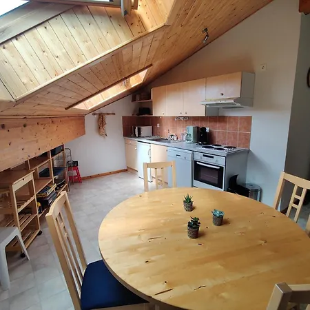 Oursblanc Apartment *